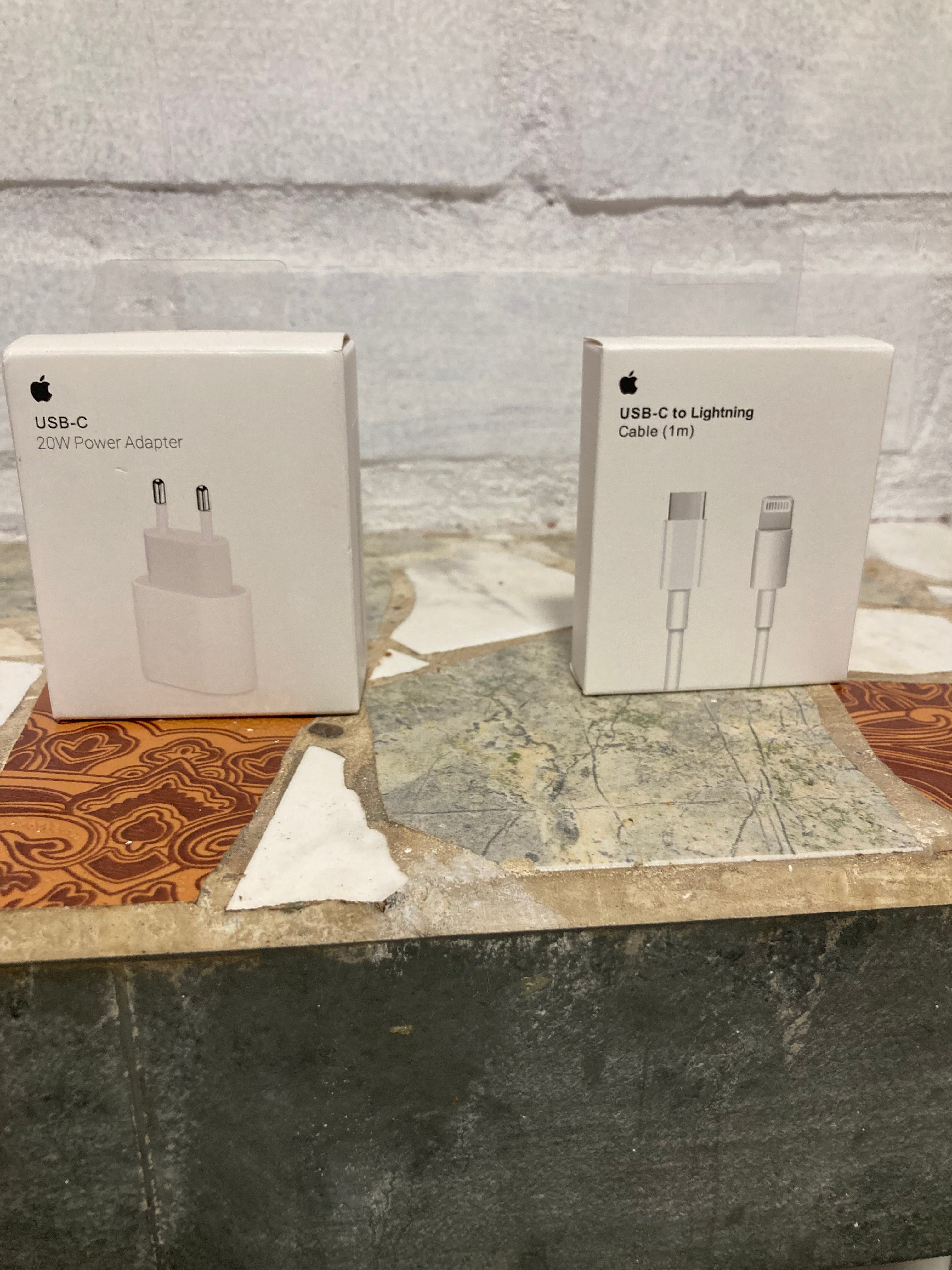 PACK: Cable Lightning + Adaptador